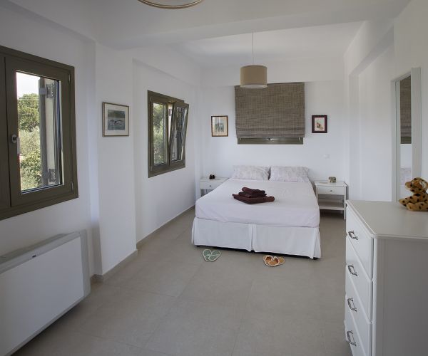 Image No.22-4 Bed House for sale