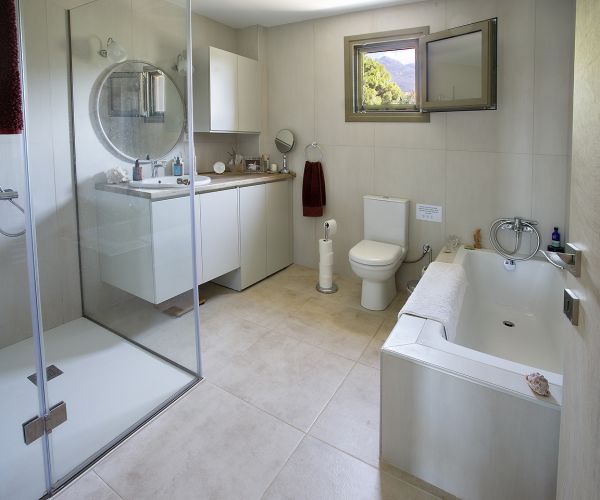 Image No.24-4 Bed House for sale