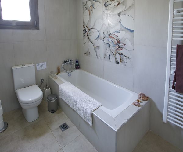 Image No.26-4 Bed House for sale