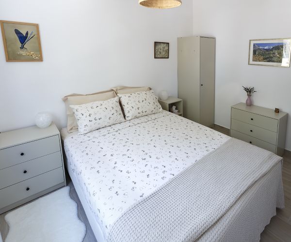 Image No.30-4 Bed House for sale