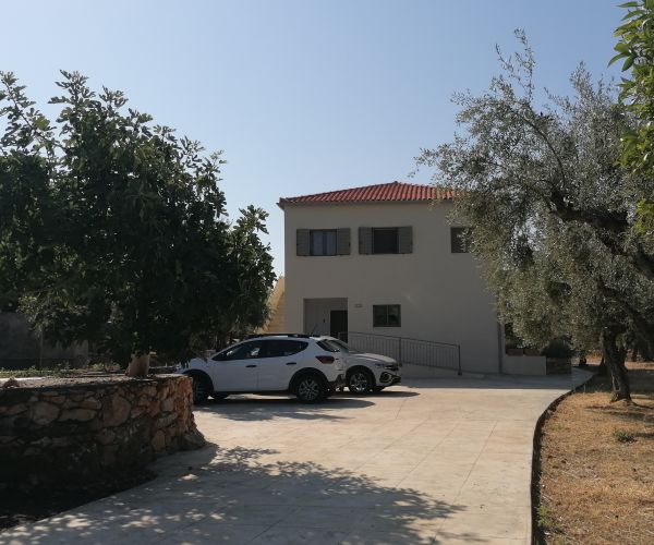 Image No.6-4 Bed House for sale