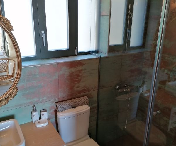 Image No.18-5 Bed House for sale