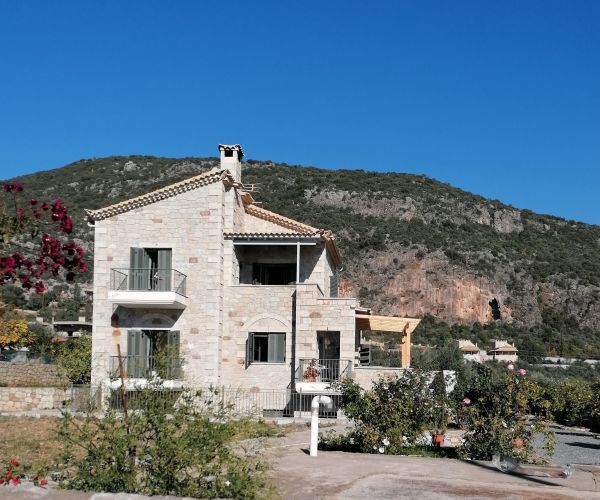 Image No.6-5 Bed House for sale