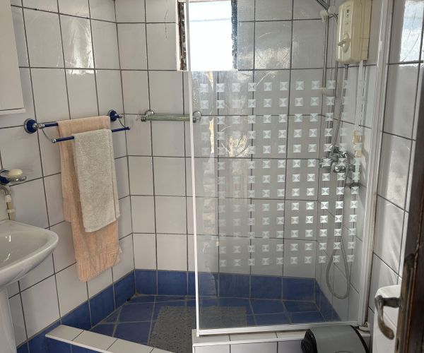 Image No.10-1 Bed House for sale