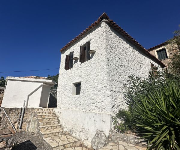 Image No.8-1 Bed House for sale