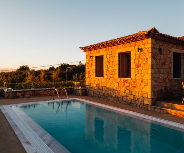 Image No.12-6 Bed House for sale