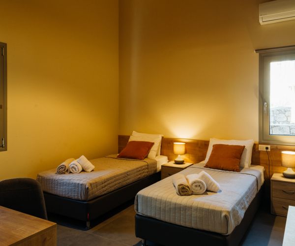 Image No.19-6 Bed House for sale