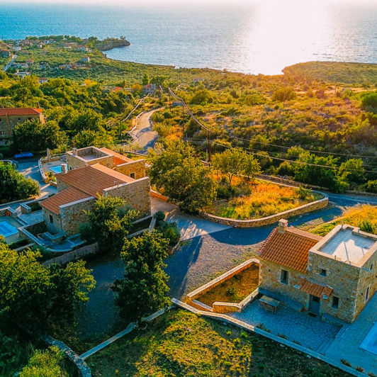 Image No.2-6 Bed House for sale