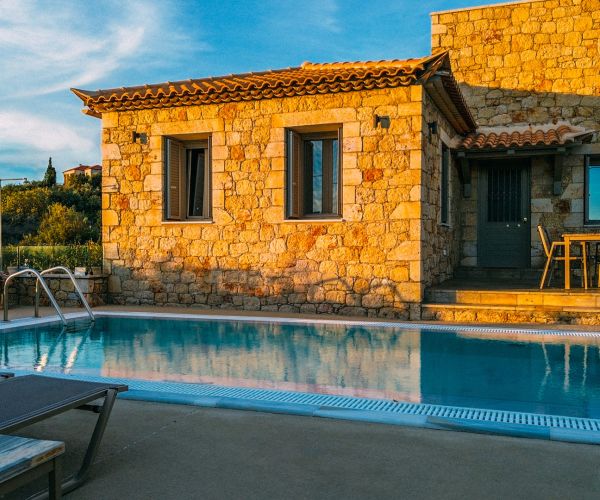 Image No.4-6 Bed House for sale