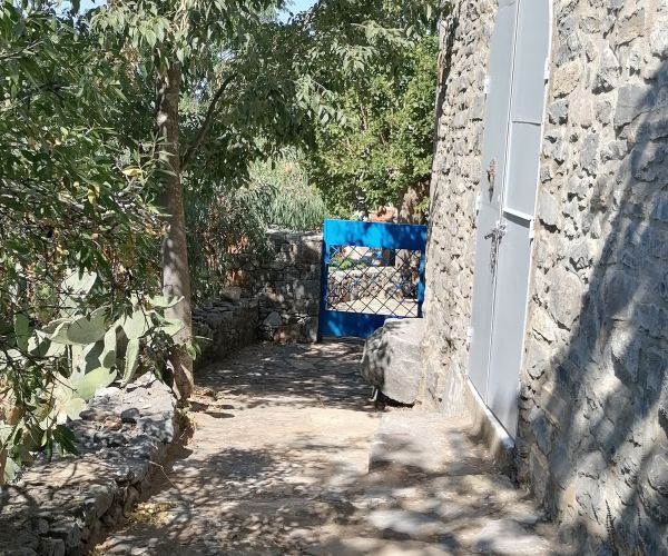 Image No.10-2 Bed House for sale