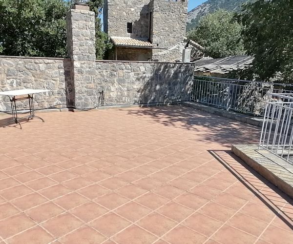 Image No.42-2 Bed House for sale