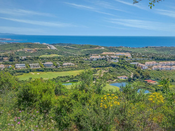 Image No.20-2 Bed Property for sale