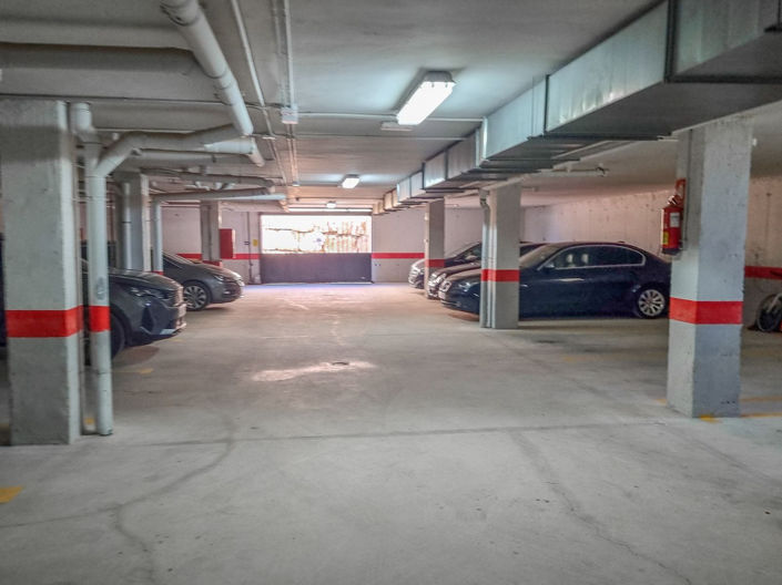 Image No.27-2 Bed Property for sale