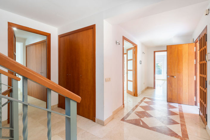 Image No.16-4 Bed Villa for sale