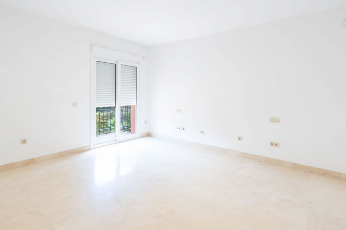 Image No.21-4 Bed Villa for sale