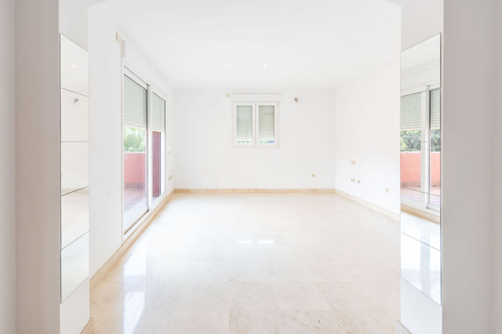 Image No.23-4 Bed Villa for sale