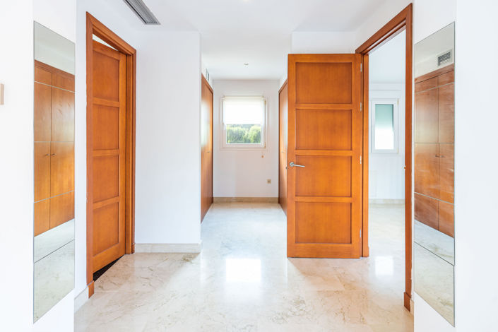 Image No.24-4 Bed Villa for sale