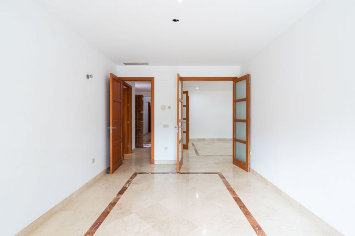 Image No.7-4 Bed Villa for sale