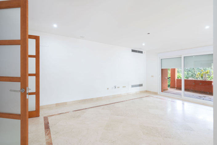 Image No.8-4 Bed Villa for sale