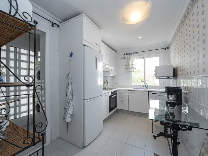 Image No.22-2 Bed Apartment for sale