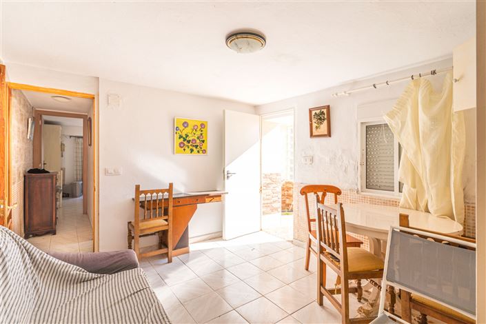 Image No.31-11 Bed House for sale