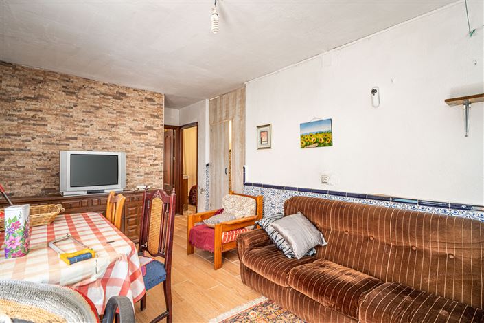 Image No.32-11 Bed House for sale