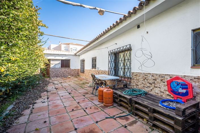 Image No.43-11 Bed House for sale