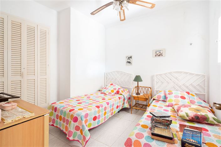 Image No.50-11 Bed House for sale