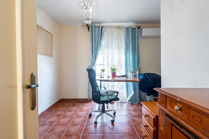 Image No.10-3 Bed Townhouse for sale