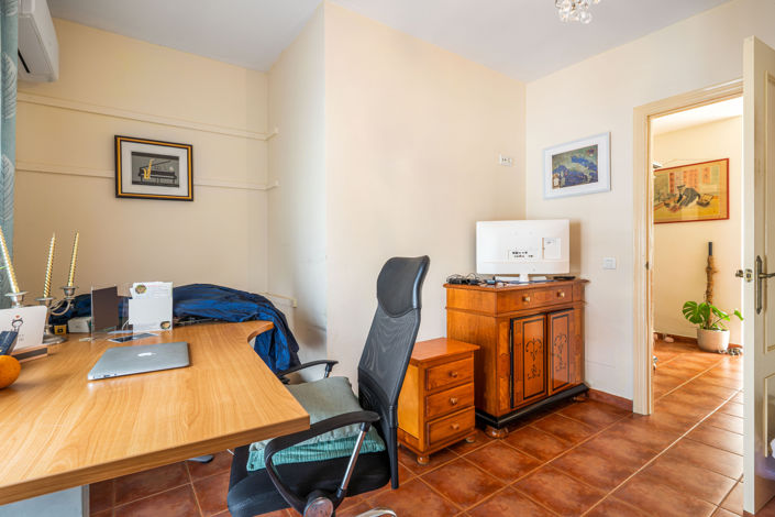 Image No.20-3 Bed Townhouse for sale