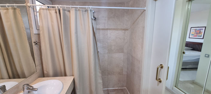 Image No.15-2 Bed Property for sale