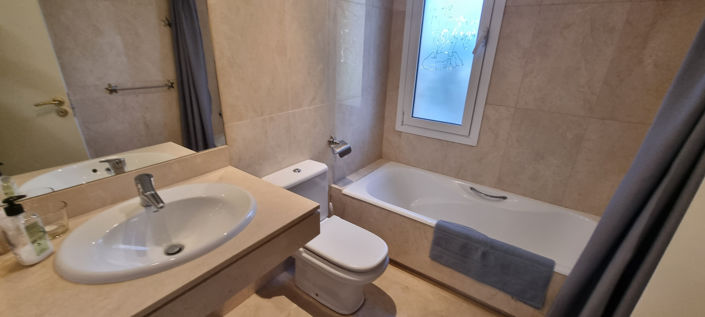 Image No.9-2 Bed Property for sale