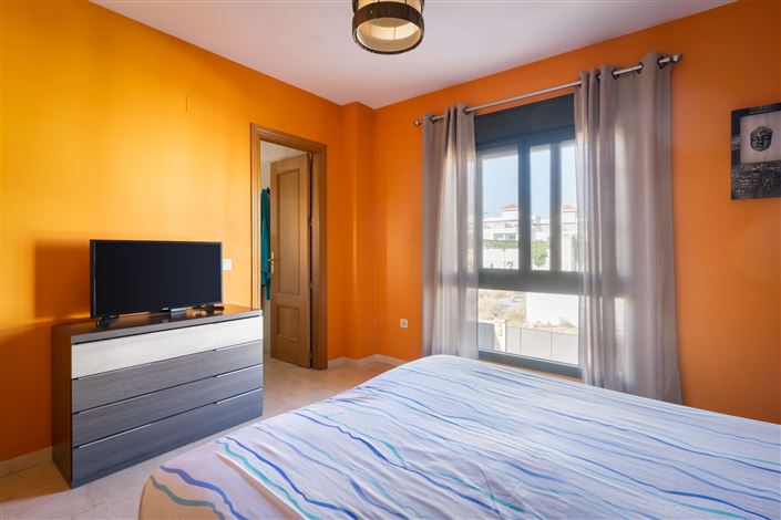 Image No.26-3 Bed Townhouse for sale