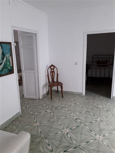 Image No.11-8 Bed Townhouse for sale