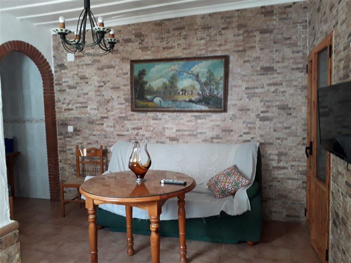 Image No.13-8 Bed Townhouse for sale