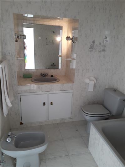 Image No.17-8 Bed Townhouse for sale