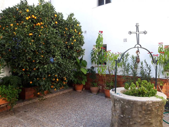 Image No.20-8 Bed Townhouse for sale