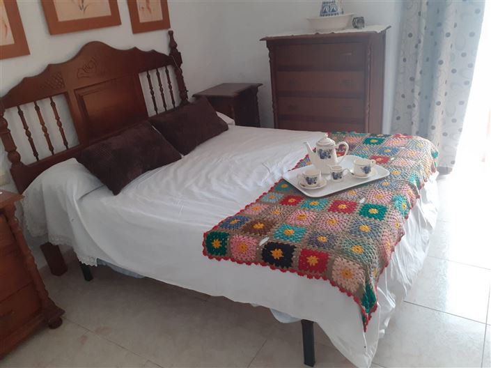 Image No.4-8 Bed Townhouse for sale