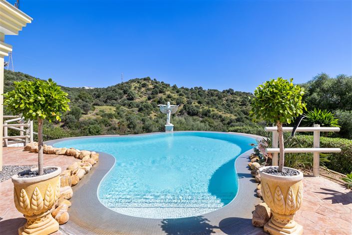 Image No.2-4 Bed Villa for sale