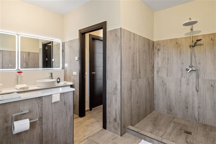 Image No.31-4 Bed Villa for sale