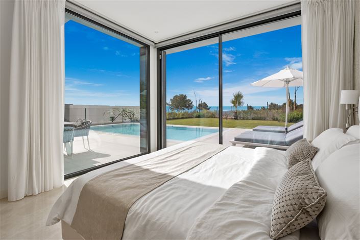 Image No.14-6 Bed House for sale