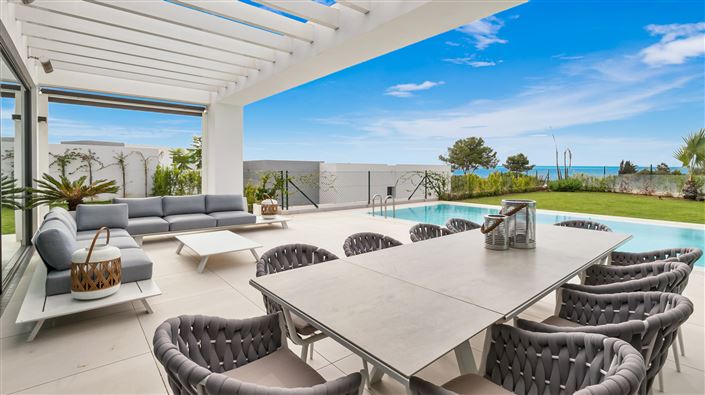 Image No.2-6 Bed House for sale