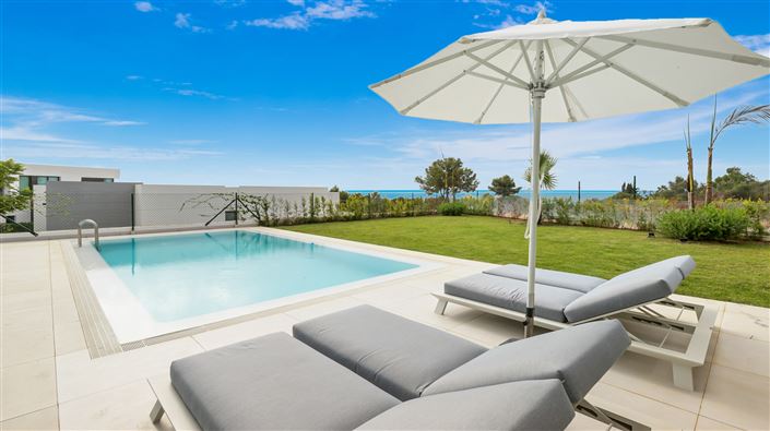 Image No.34-6 Bed House for sale