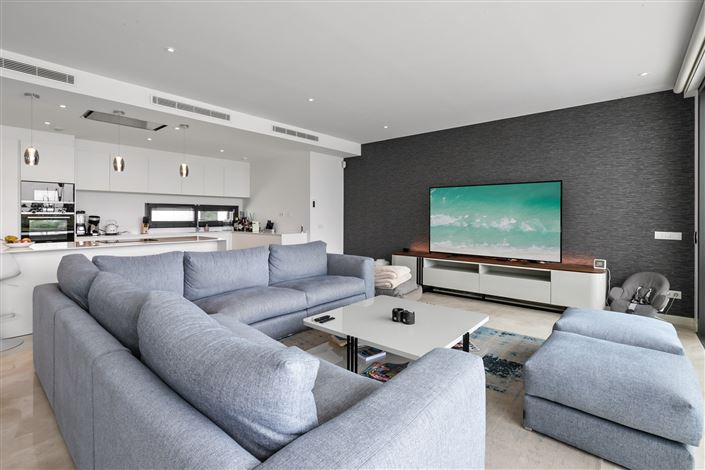 Image No.9-6 Bed House for sale