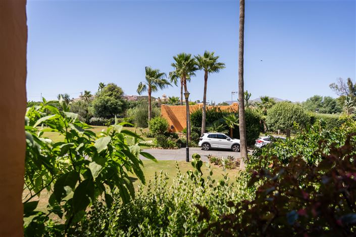 Image No.15-3 Bed Property for sale