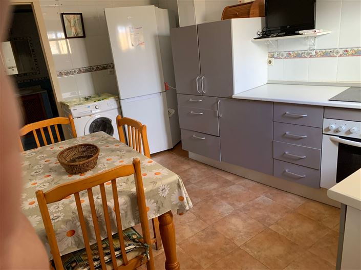 Image No.18-4 Bed House for sale