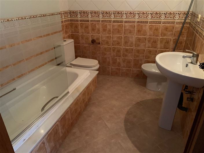 Image No.31-4 Bed House for sale