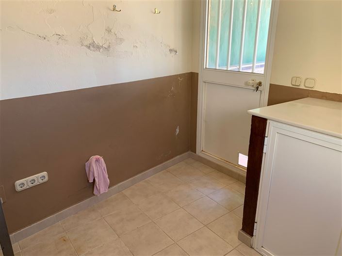 Image No.40-4 Bed House for sale