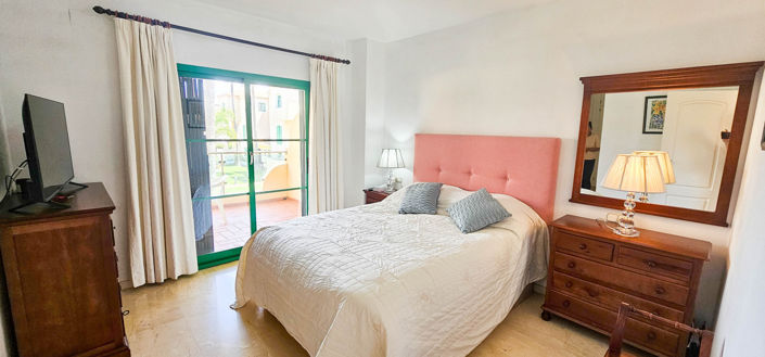 Image No.13-3 Bed Property for sale