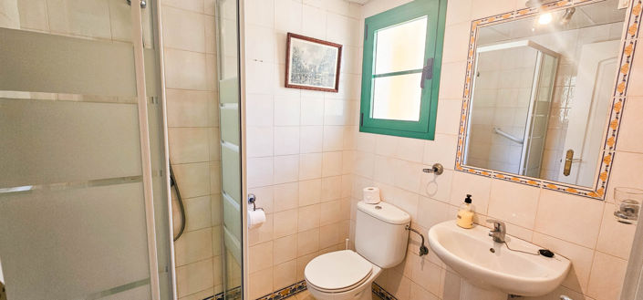 Image No.29-3 Bed Property for sale